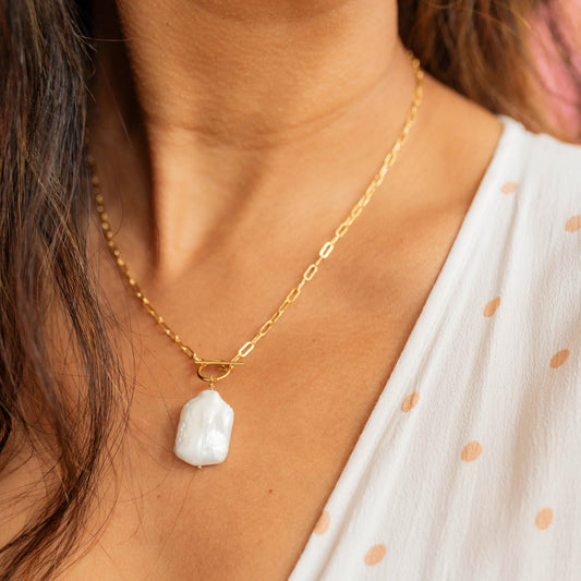 Baroque Pearl Drop Necklace